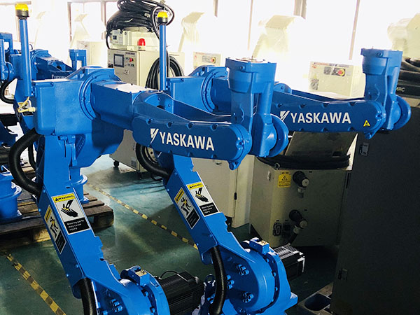 Yaskawa Motoman EA1900