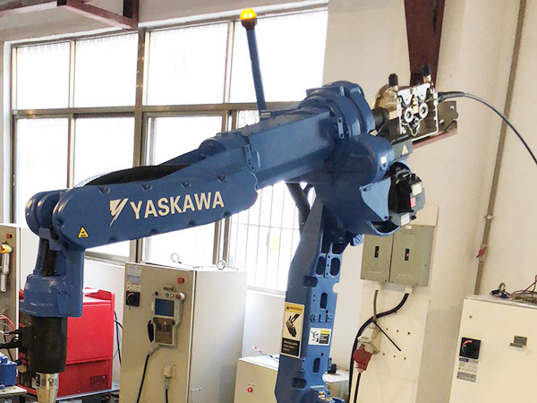 Yaskawa Motoman EA1900