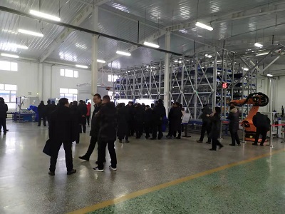 库卡工业机器人助力新疆车站建设