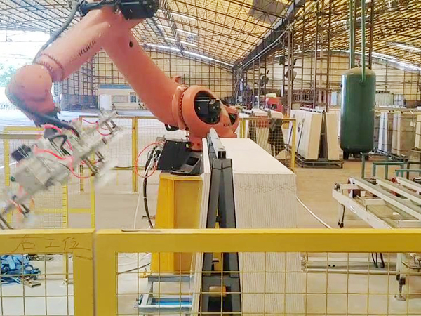 KUKA C4  陶瓷行业