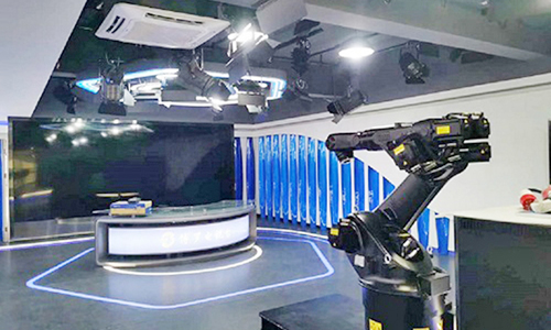 库卡工业机器人走进电视台演播大厅